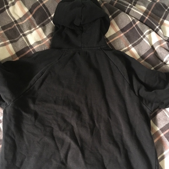 DC Pullover - Picture 2 of 3